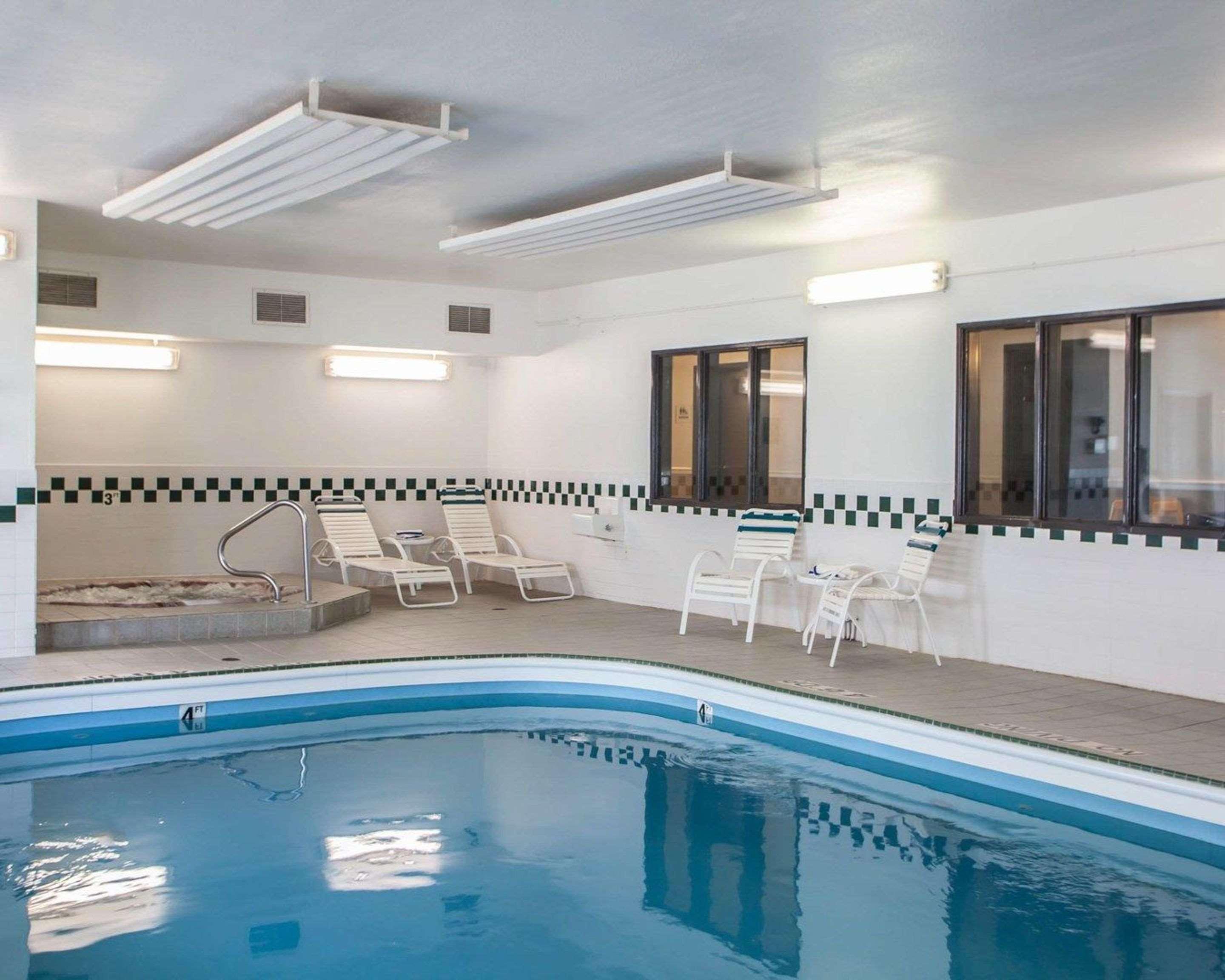 Quality Inn Near I-72 And Hwy 51 Forsyth Exterior foto