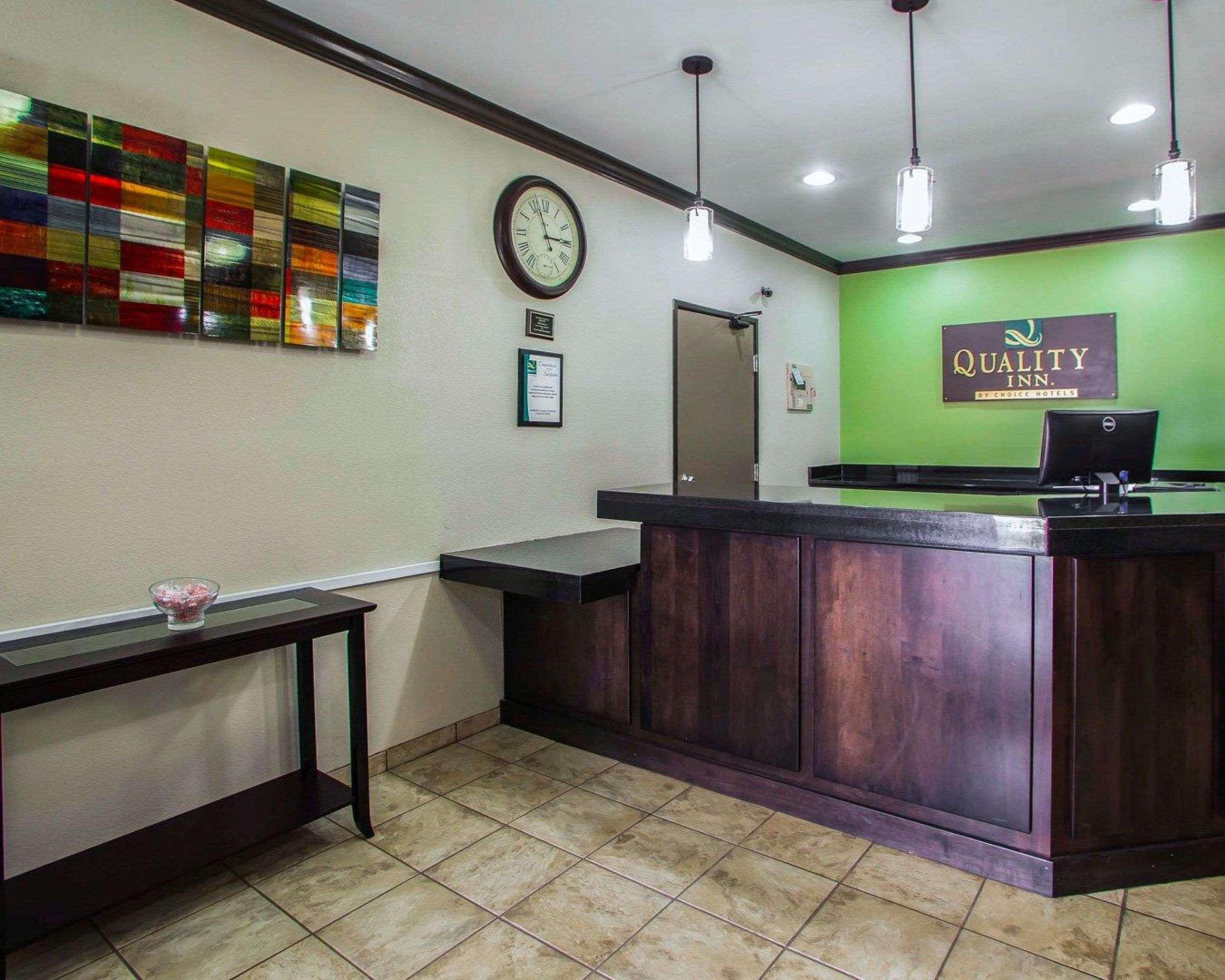 Quality Inn Near I-72 And Hwy 51 Forsyth Exterior foto